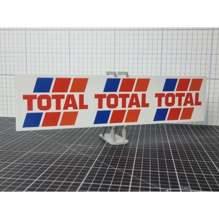 Werbetafel "TOTAL"