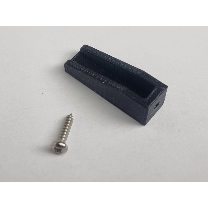 Support for 32 mm crash barrier