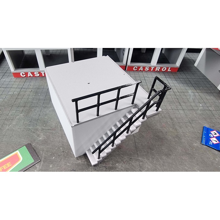 Pit lane (left module)